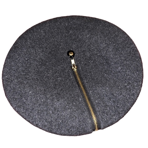 Lola Gray Beret with Gold Zipper - Picture 9 of 9